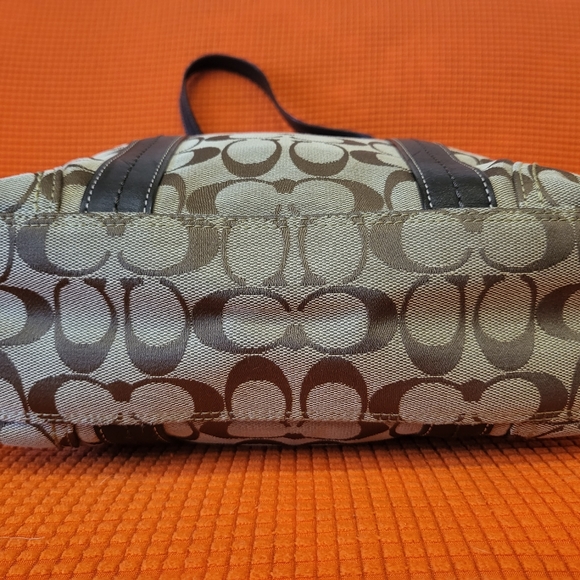 Vintage Coach Purse - Picture 4 of 8